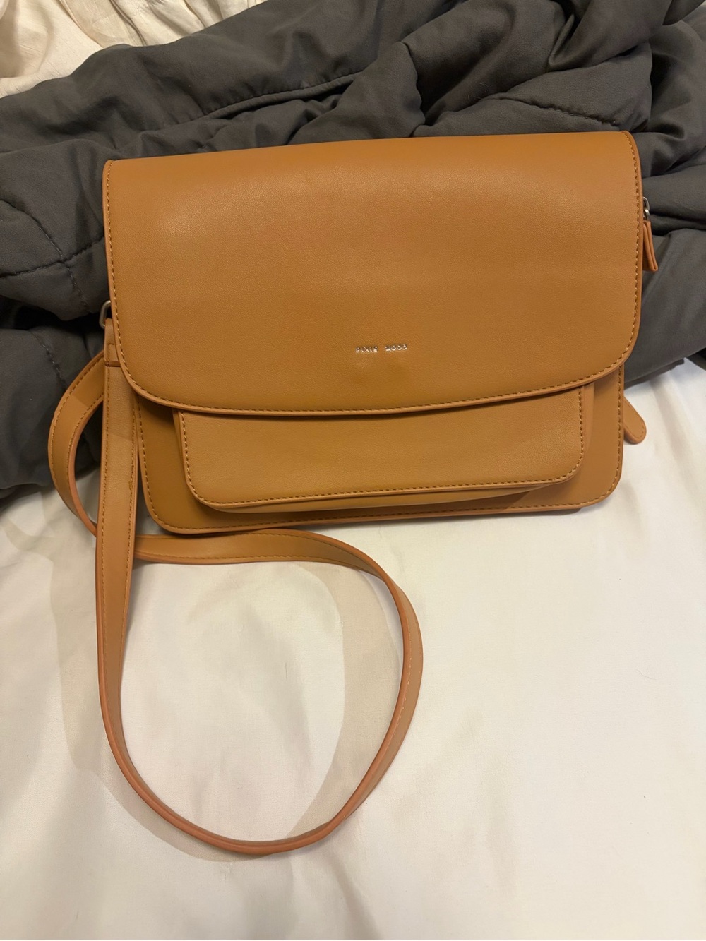Pixie Mood Classic Crossbody Shoulder Bag in Tan